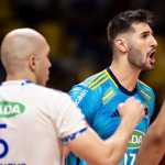 Sada Cruzeiro vence Blumenau de virada e se isola na liderança da Superliga