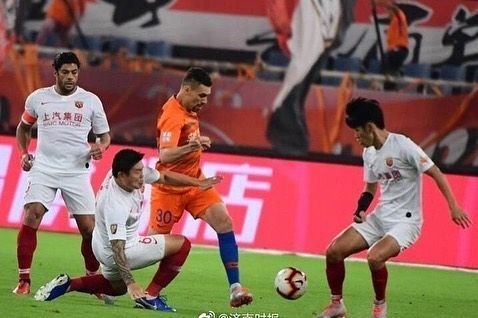 Reforço do América, Moisés relembra vitórias contra Hulk na China