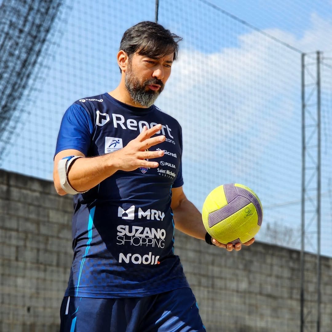 Técnico que eliminou Itambé Minas já surpreendeu Sada Cruzeiro na Superliga