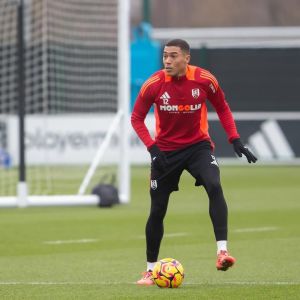 Carlos Vinícius treinando no Fulham