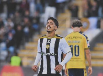 Daniel Penha, que pertence ao Atlético, em ação pelo Nacional, de Portugal