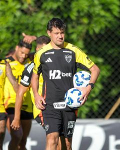 Luiz Fernando Iubel deixou o Atlético para fazer parte da comissão de Arne Slot, do Liverpool