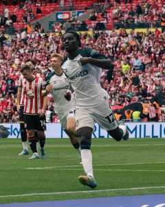 Sunderland está de volta à elite do futebol inglês