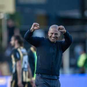 Alex é o atual treinador do Operário-PR