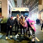 De férias, Neymar usa disfarce para circular por Nova York com esposa e amigos