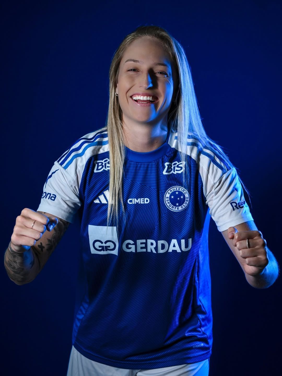 Cruzeiro vende zagueira para o exterior por valor recorde; saiba detalhes