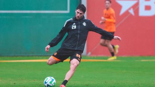Sob forte chuva, Colorado iniciou a preparação para enfrentar o Cruzeiro