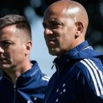 Em busca de arrancada, Cruzeiro encara um Vasco em crise, sem técnico e 'sem torcida'