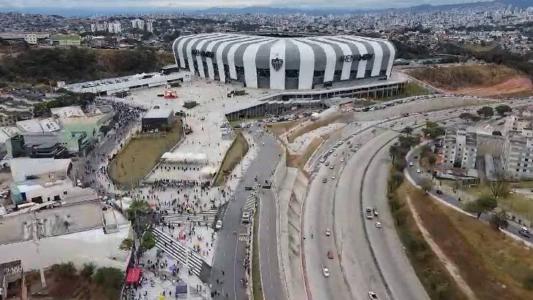 Sobrevoo de drone sobre a Arena MRV