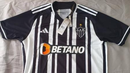 Sócios-torcedores do Atlético estão recebendo novo uniforme nesta terça (28)