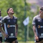 Onda de calor: volta aos treinos no Atlético foi sob sol intenso na Cidade do Galo