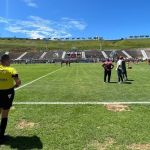 Torcedores do Atlético encaram sol escaldante para empurrar o time em Muriaé