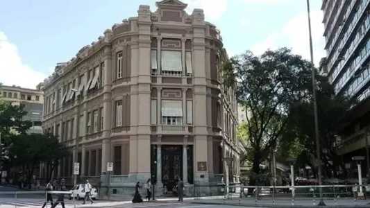 Solicitação de medicamentos deve ser feita na UAI da Praça Sete