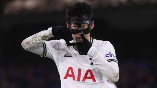 Son marcou um dos gols do Tottenham na goleada sobre o Crystal Palace