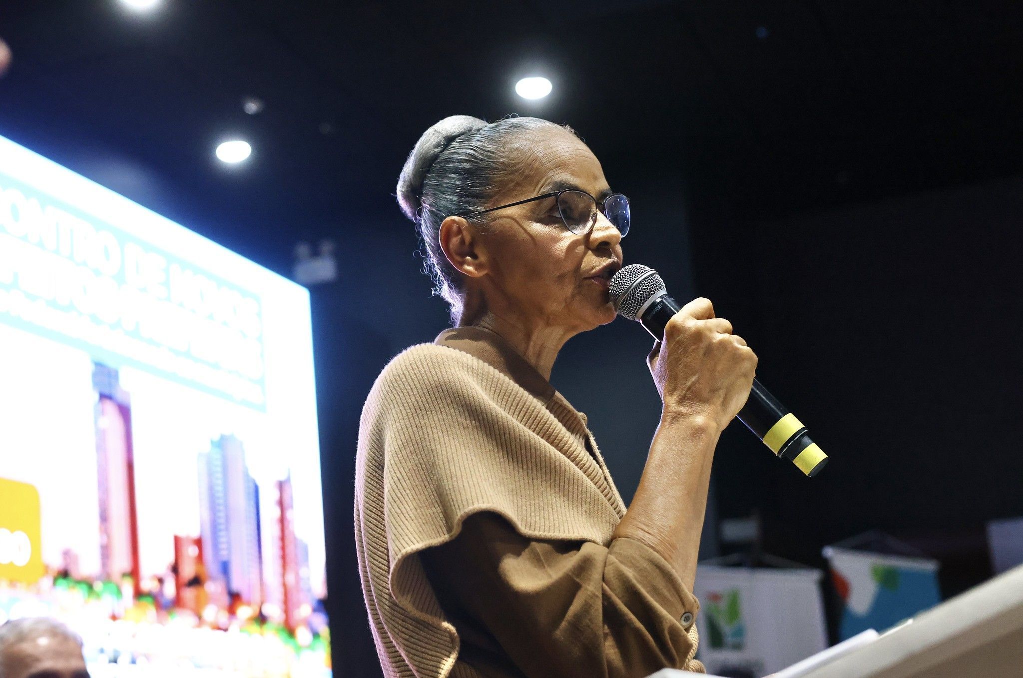 Marina Silva defende que países ricos deem o primeiro passo para abandonar o uso de petróleo