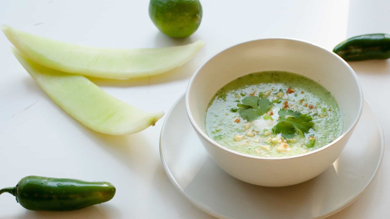 Melão e hortelã são os ingredientes de uma receita refrescante