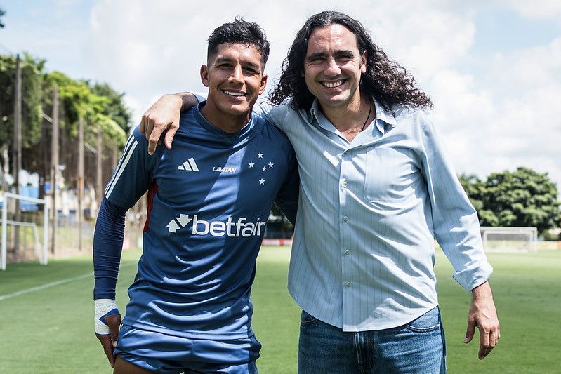 Ídolo do Cruzeiro, Sorín elege gol em virada épica sobre Atlético como mais marcante