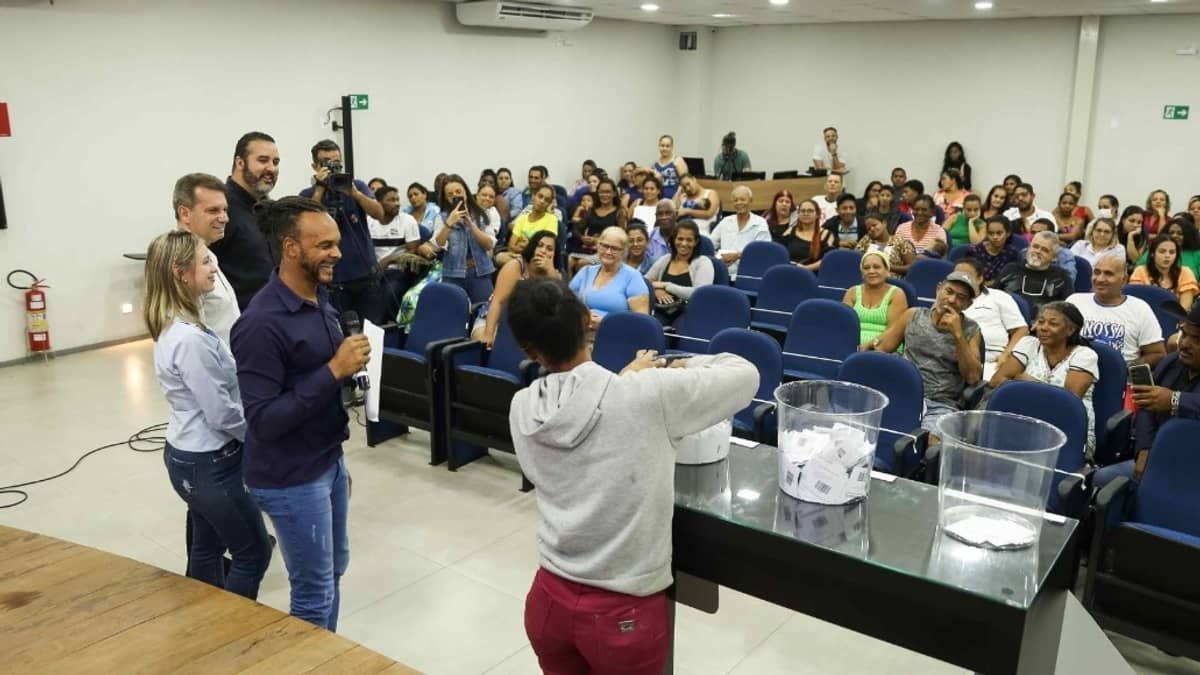 Coronel Fabriciano realiza sorteio de apartamentos remanescentes de programa habitacional 