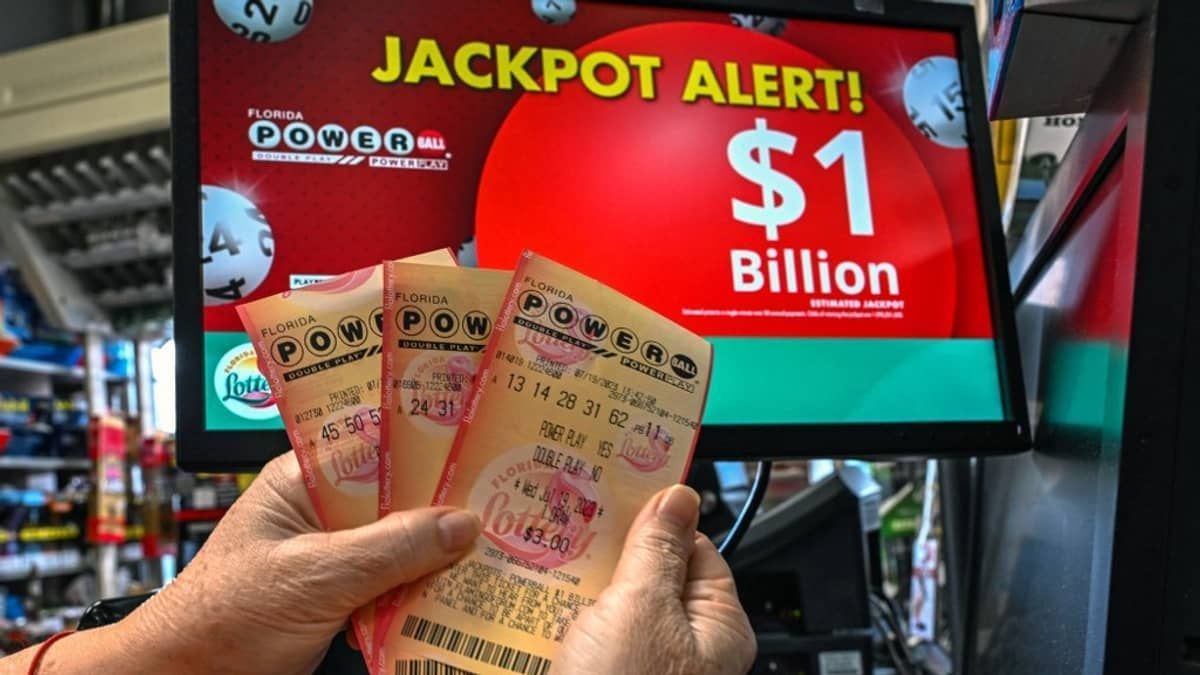 Sortudo gasta R$ 10 com aposta e fatura R$ 9 bilhões com 'Super Mega-Sena' dos EUA