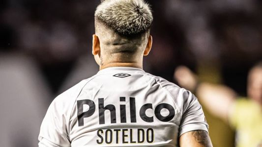 Soteldo em campo pelo Santos, que continua em busca do título da Copa do Brasil