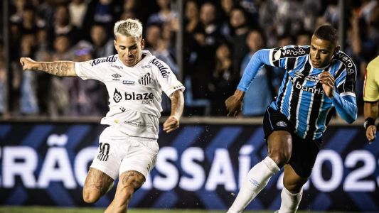 Soteldo foi expulso e reclamou com a arbitragem