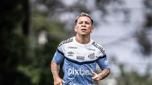 Soteldo treinou no CT Rei Pelé