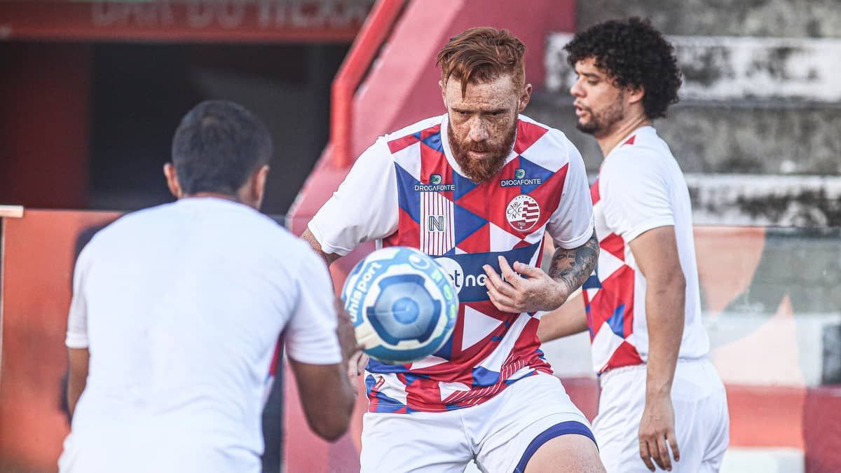 Técnico do Náutico esboça time titular para enfrentar o Aparecidense