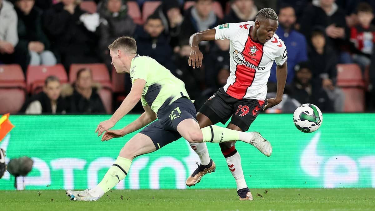 Copa da Liga: Manchester City é eliminado pelo lanterna do Inglês