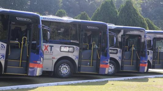 SP: Tarcísio veta projeto que concede passe livre em ônibus para pessoas com deficiência