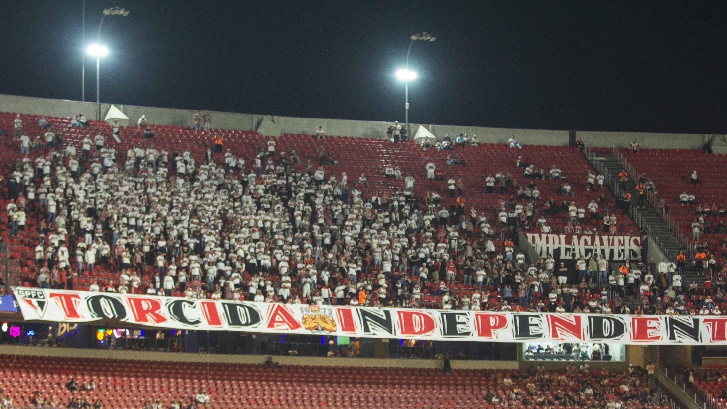 Em derrota para o Ceará, São Paulo registra pior público no Morumbis em 2025