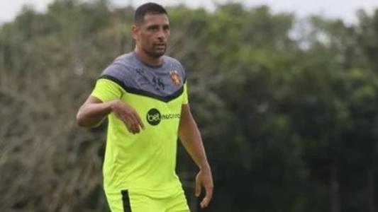 Sport negou boato de que Diego Souza havia se desentendido com Enderson Moreira