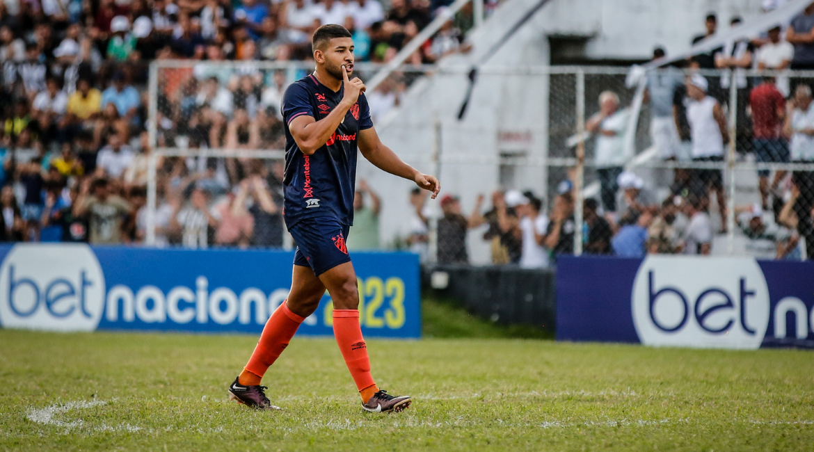 Sampaio Corrêa acerta a contratação do zagueiro Renzo, do Sport