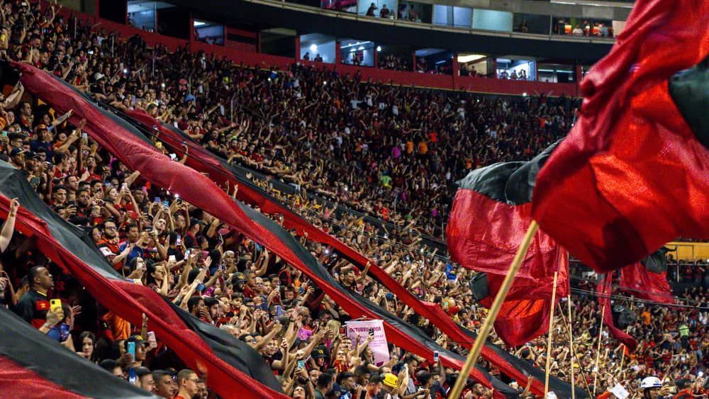 Torcida do Sport responde 'socorro' e encaminha recorde de público na Ilha