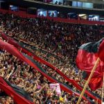Torcida do Sport responde 'socorro' e encaminha recorde de público na Ilha