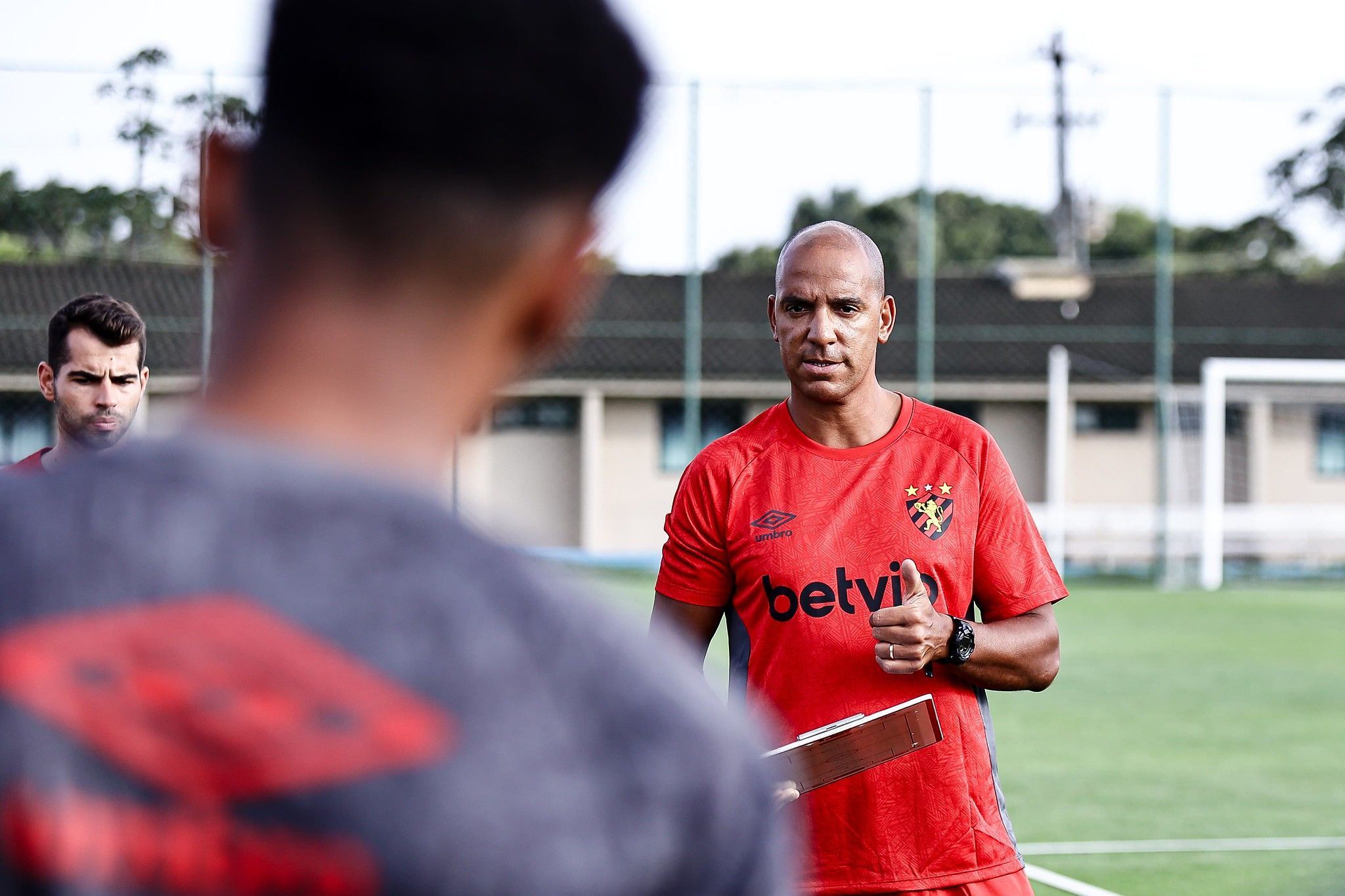 Em estreia de Pepa, Sport tem confronto direto contra o Avaí pelo G4 da Série B