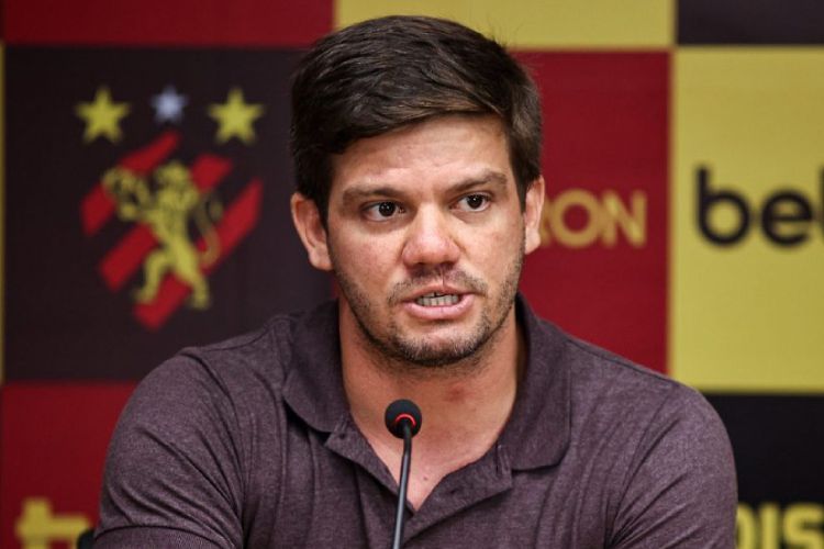 Diretor do Sport explica demissão de Soso e detalha busca por novo técnico