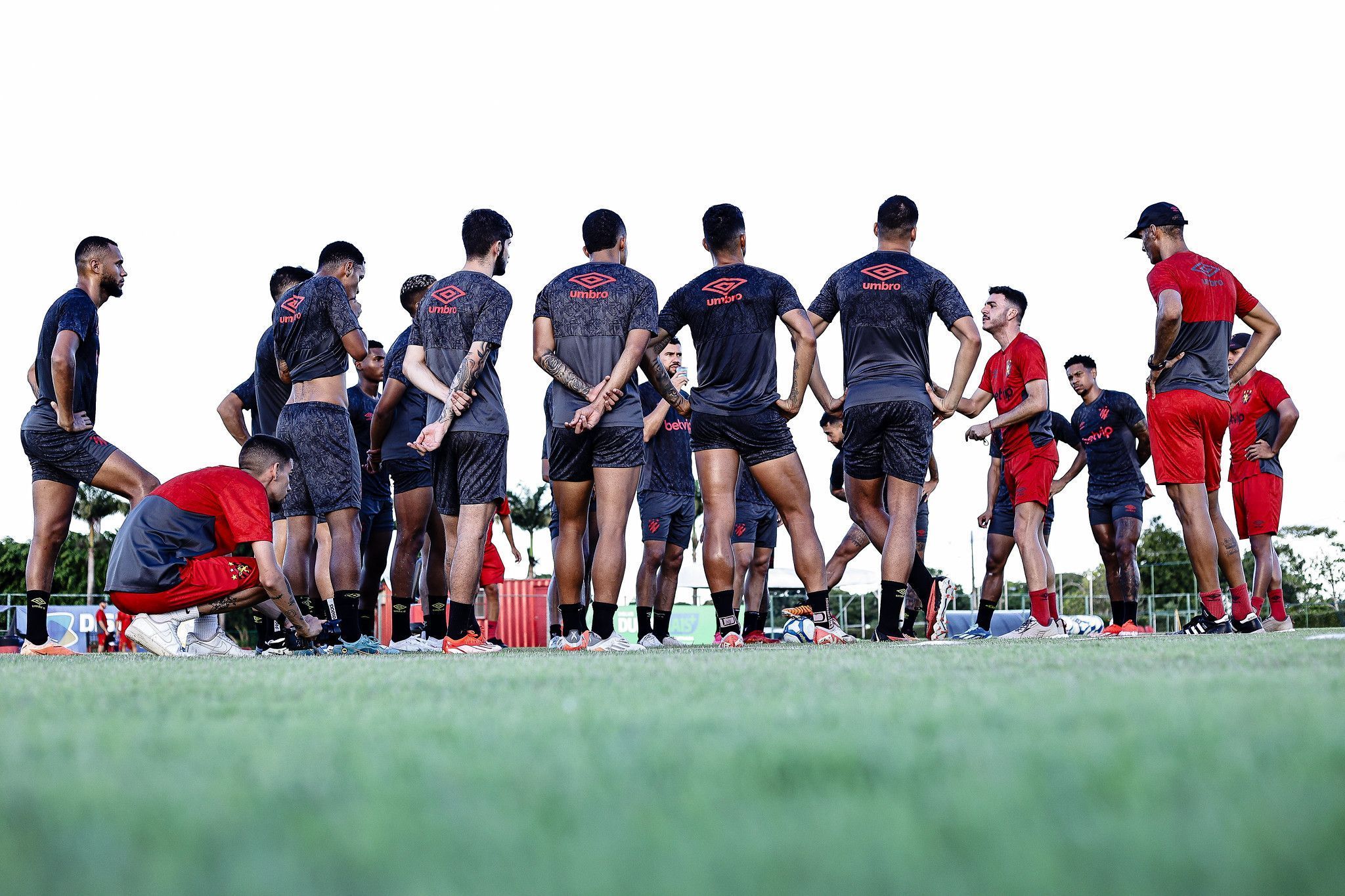 Sport recebe o Vila Nova em busca da segunda vitória na Série B