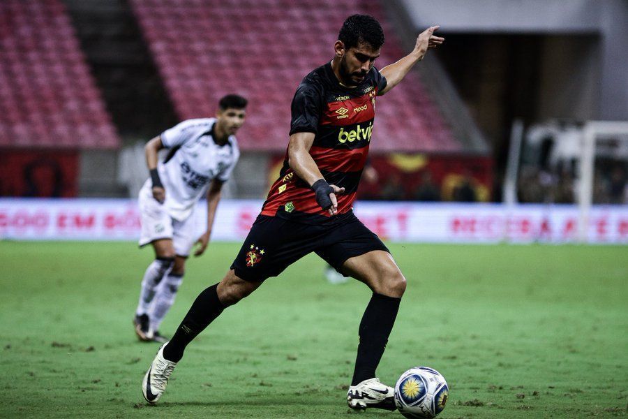 Atacante sofre fratura e desfalcará Sport contra o Atlético na Copa do Brasil