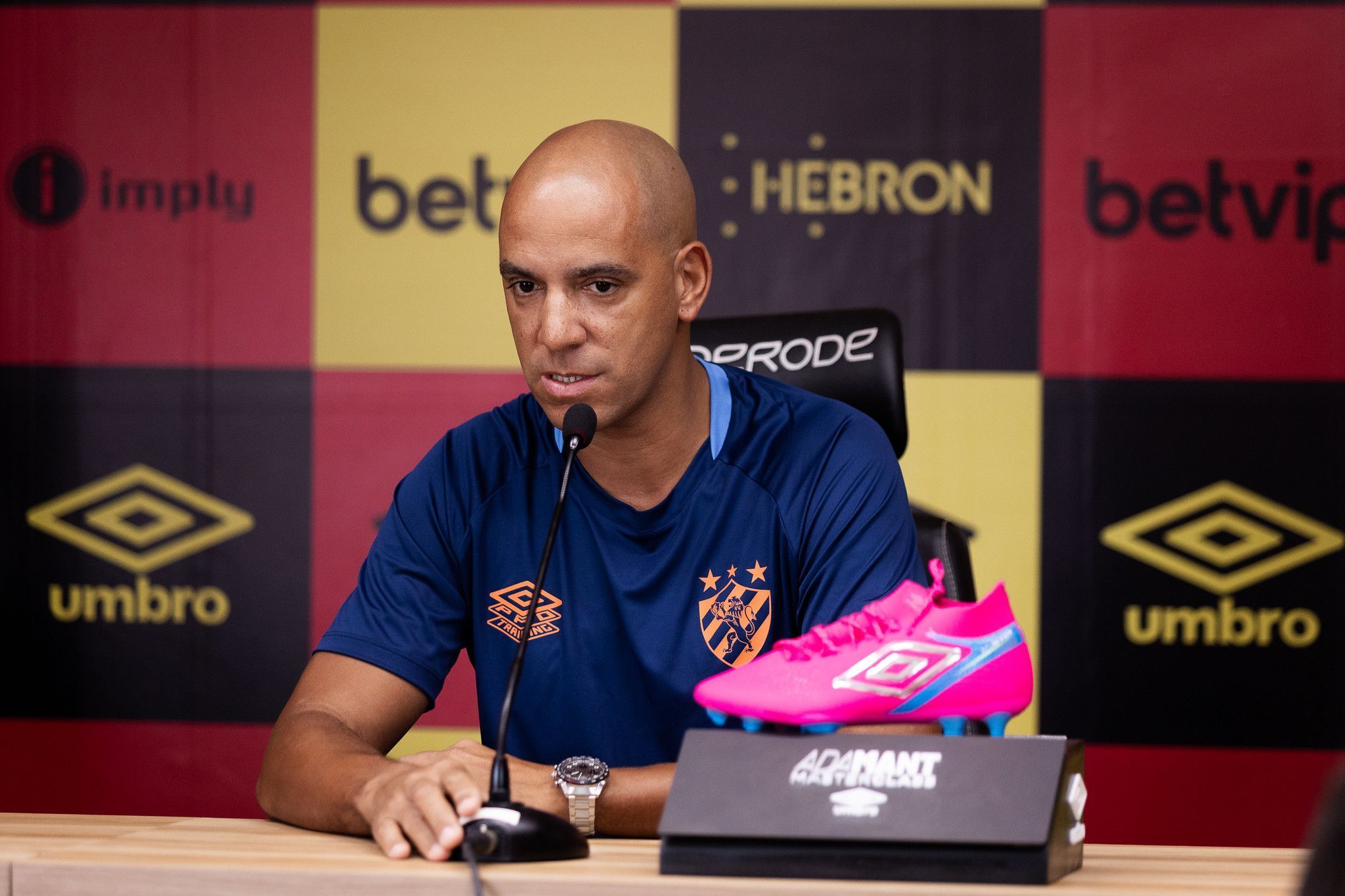 Pepa se posiciona sobre 'demora' do Sport para contratar reforços