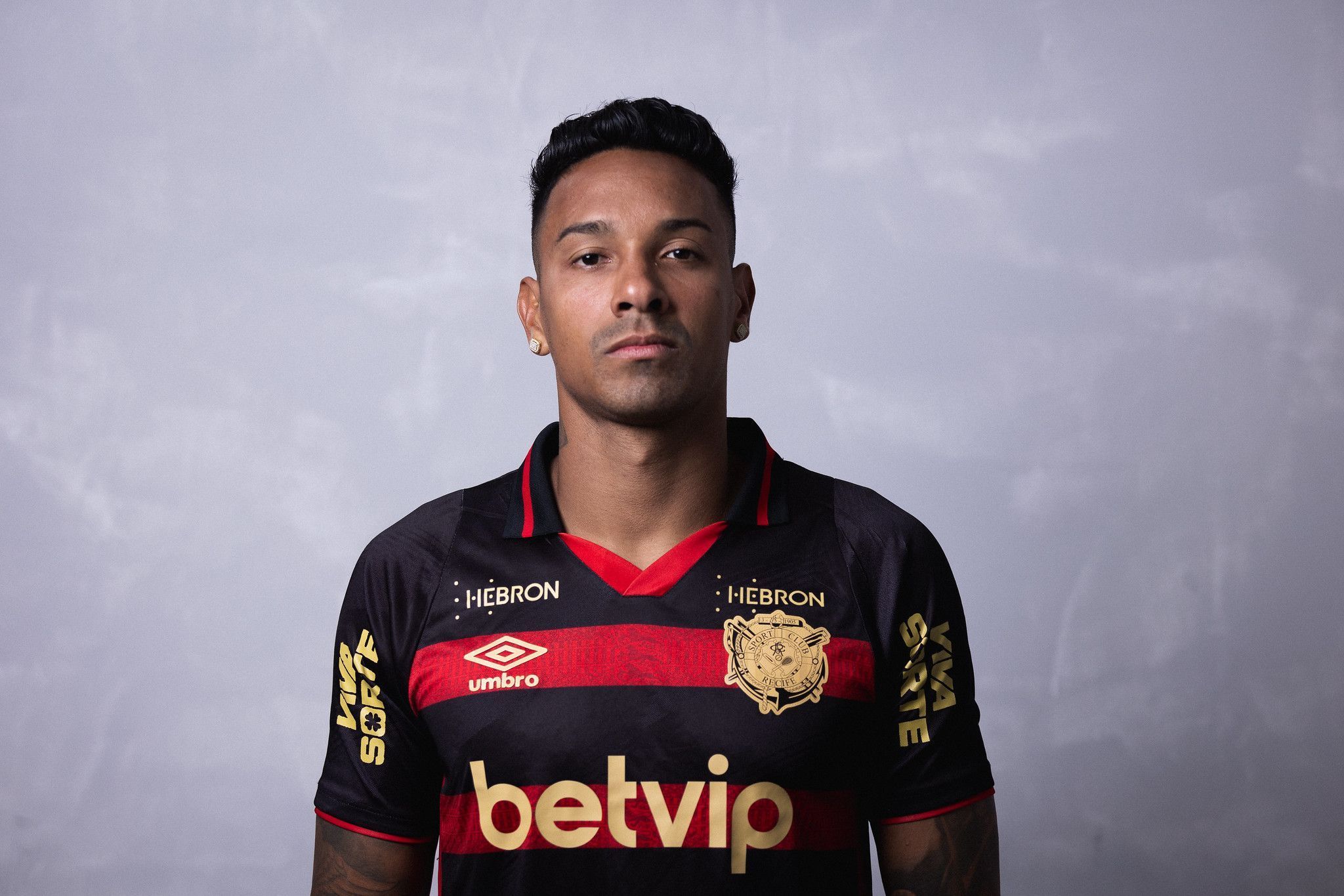 Sport confirma contratação de zagueiro que pertence ao Fluminense