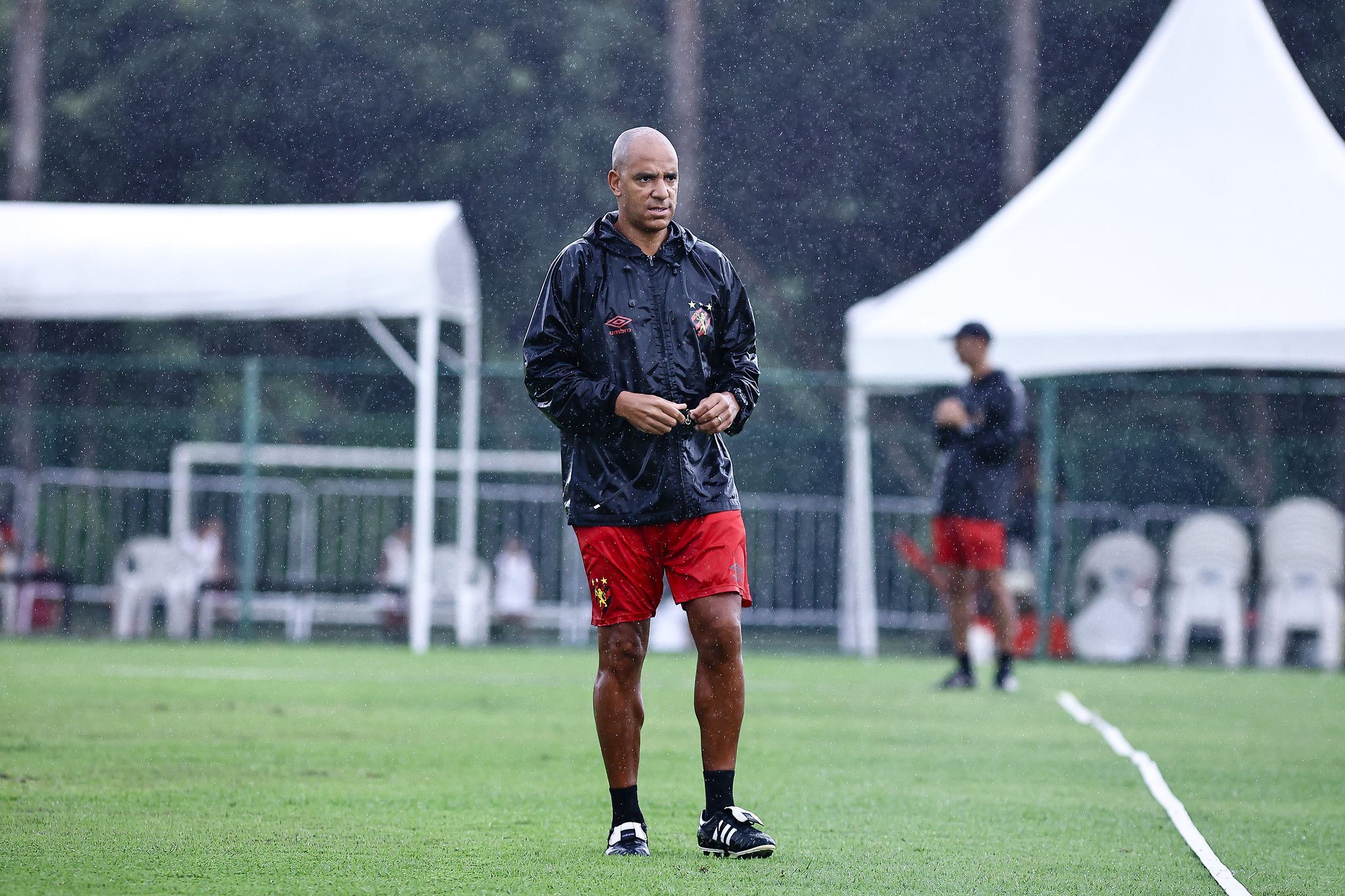 Sport reencontra CRB pela Série B em estreia de Pepa como mandante