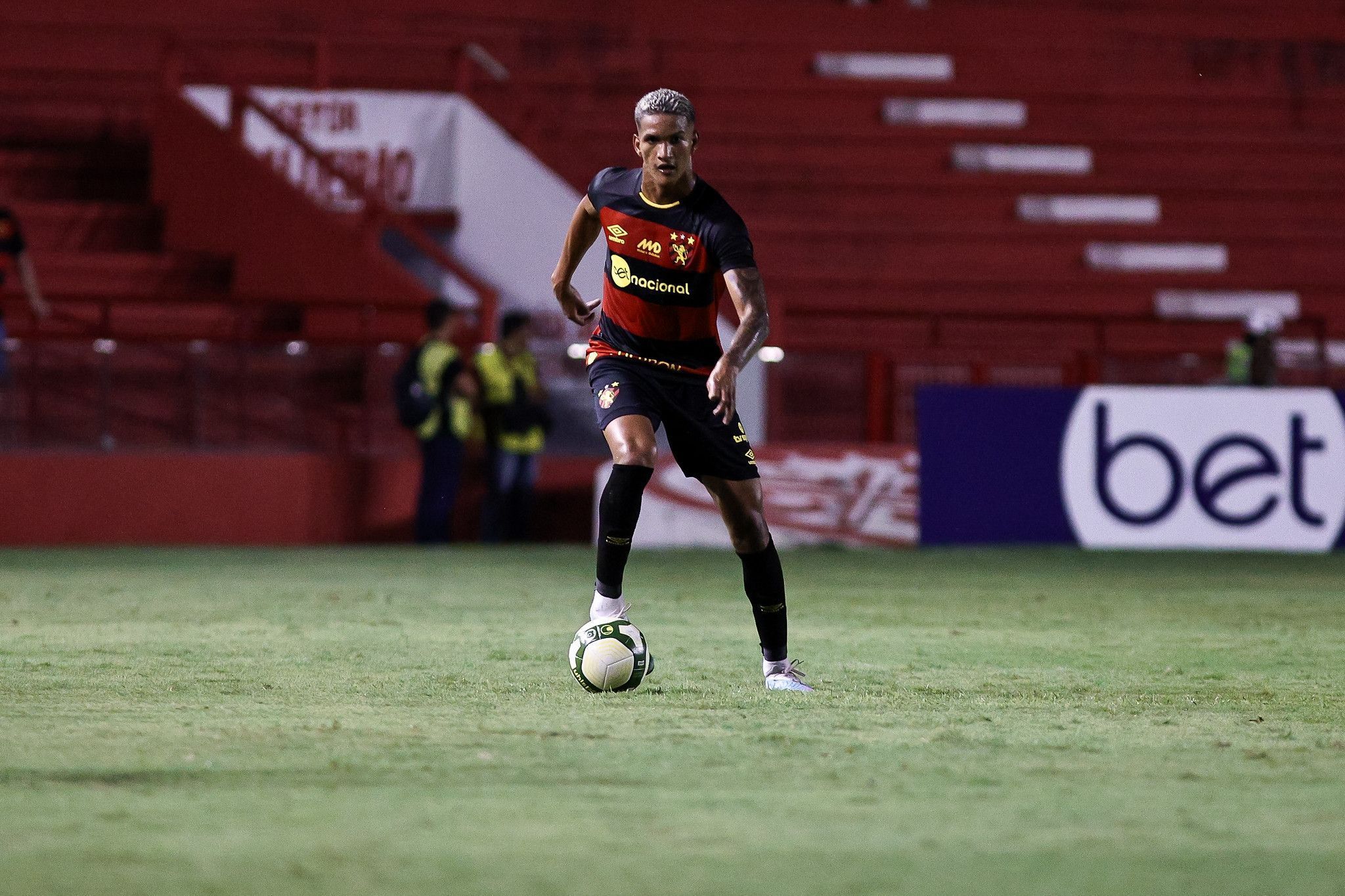 Sport oficializa saídas de mais três jogadores; veja lista