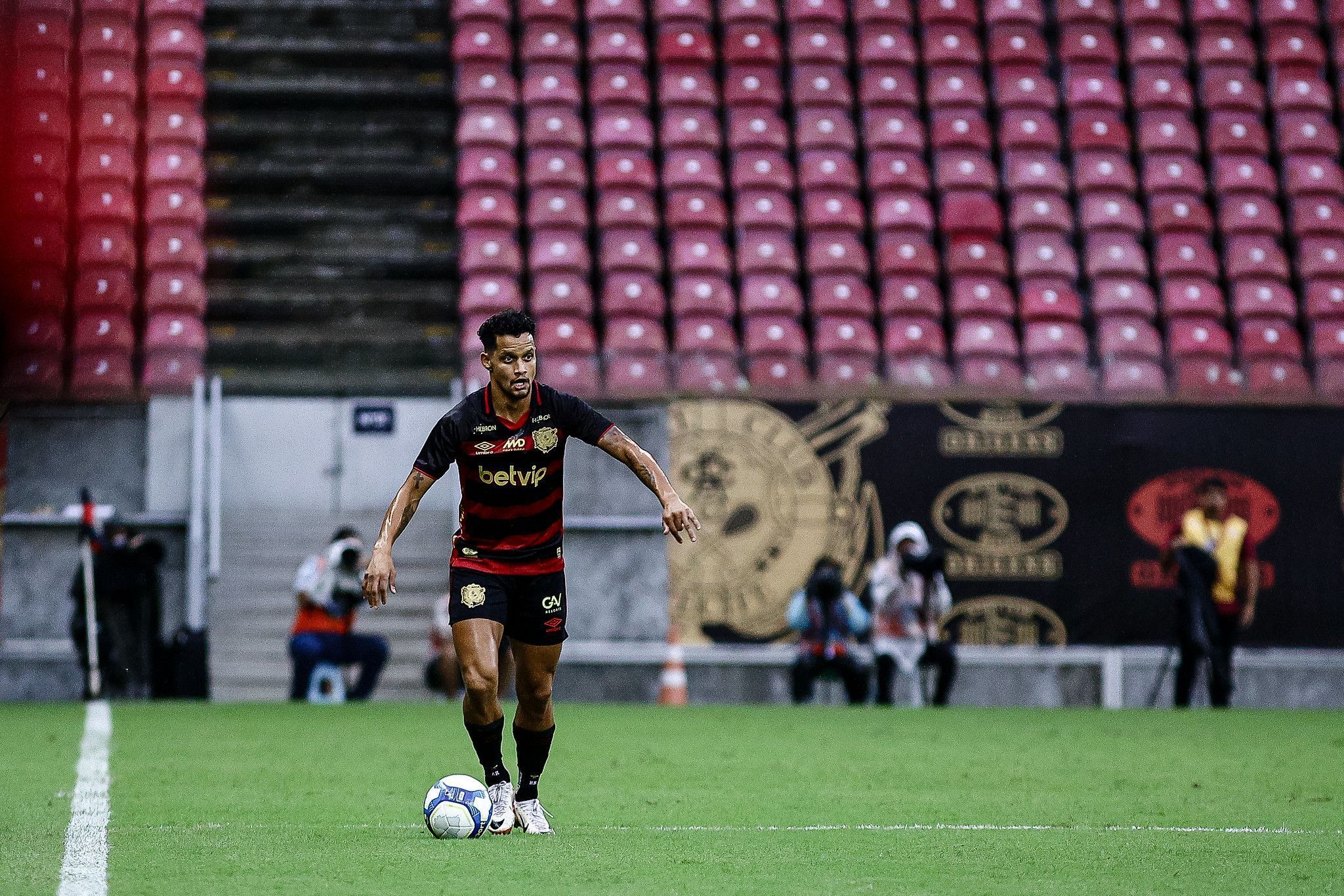Sport anuncia saída de lateral venezuelano; saiba detalhes