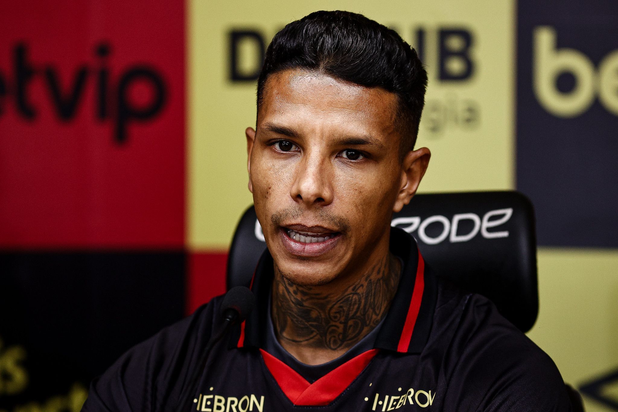 Reforço do Sport relembra período difícil antes do futebol: 'Nunca desisti'