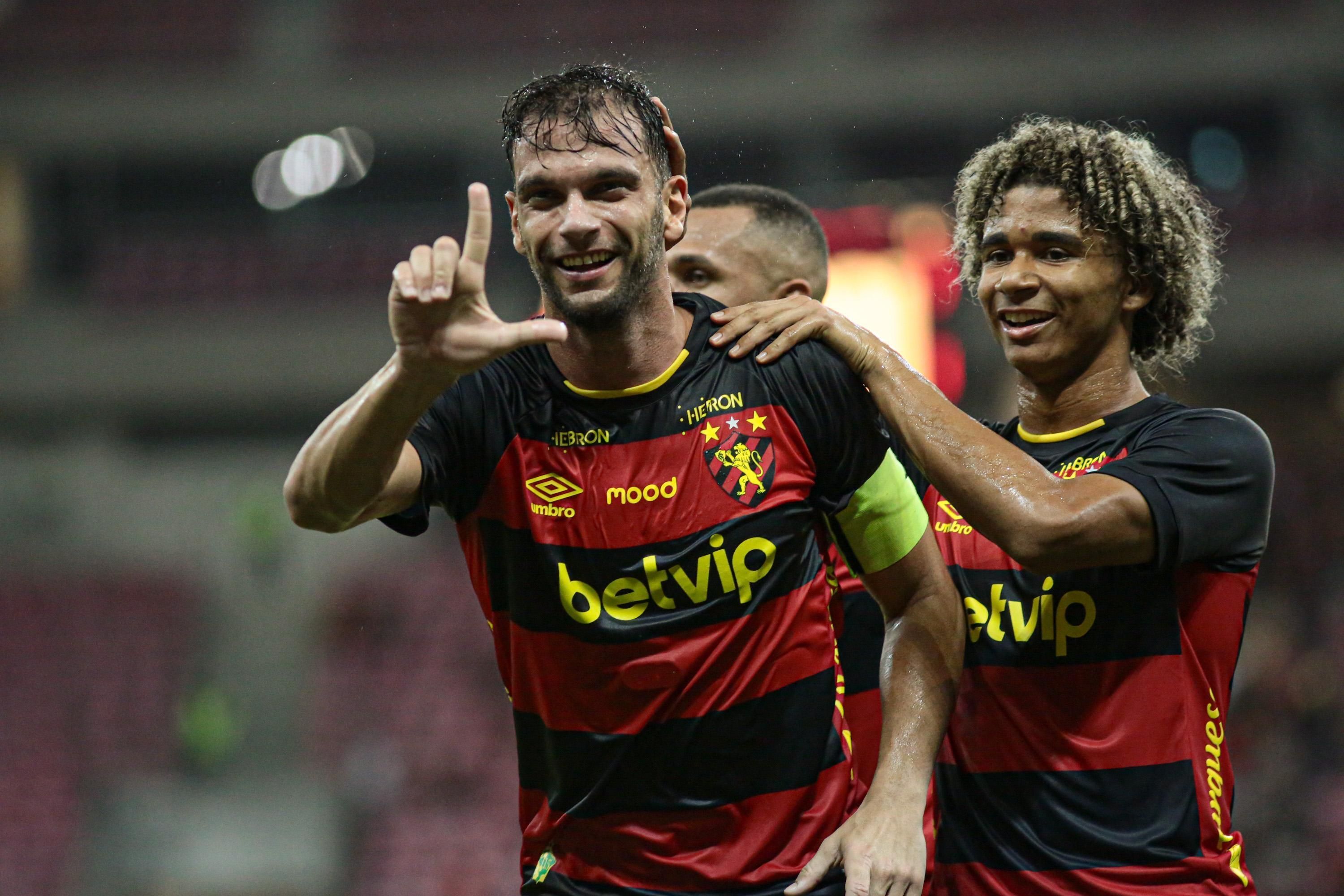 Sport se impõe, vence o Vila Nova e segue 100% na Série B