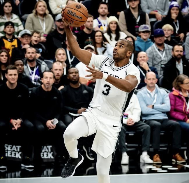 Bicampeão olímpico alcança marca histórica na NBA após vitória