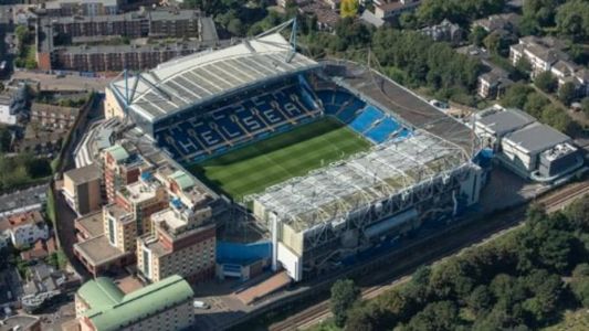 Stamford Bridge, estádio do Chelsea, poderia receber 60 mil torcedores após obras