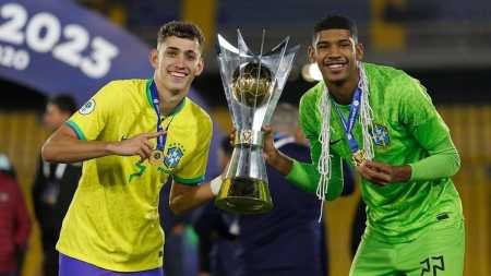Stênio levanta título do Sul-Americano da categoria Sub-20