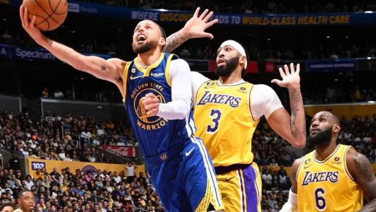 Stephen Curry, Anthony Davis e LeBron James se enfrentaram na semifinal da Conferência Oeste da NBA