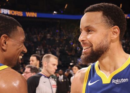 Stephen Curry durante jogo da temporada 2025/2026 da NBA